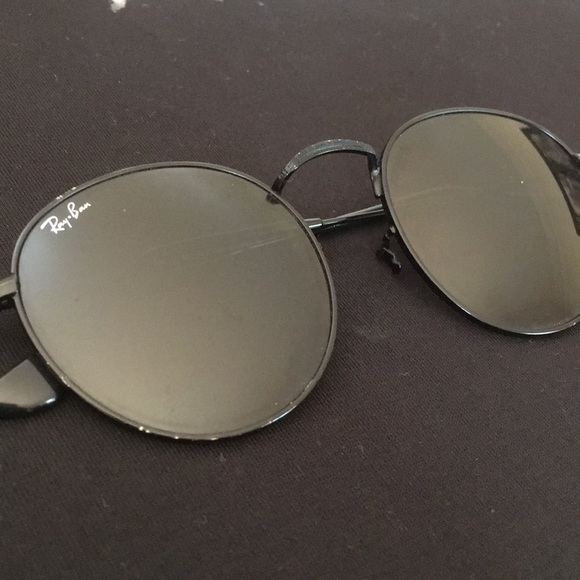 Vintage Givenchy Paris shirt with free raybans - Picture 2 of 3